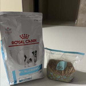 <새상품> 로얄캐닌 아날러제닉 스몰독 강아지 사료 3kg, 추가1kg