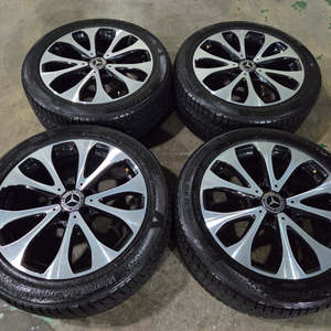 벤츠 W213 E클래스 18인치휠 윈터타이어