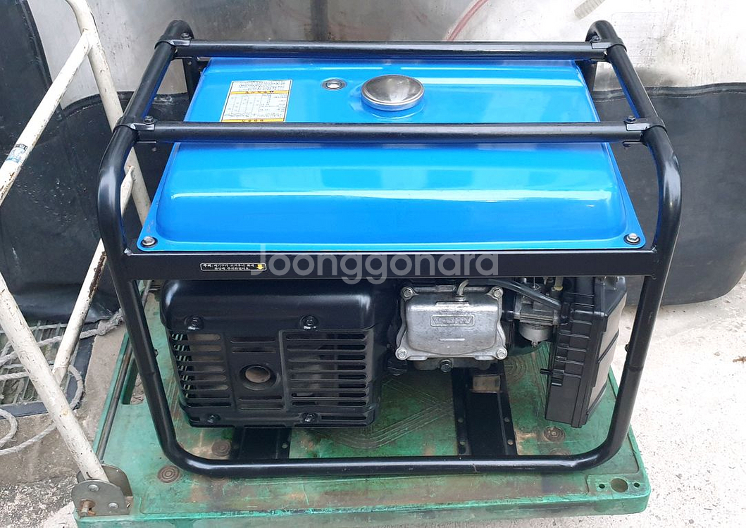 야마하 8키로 발전기 팝니다.--1