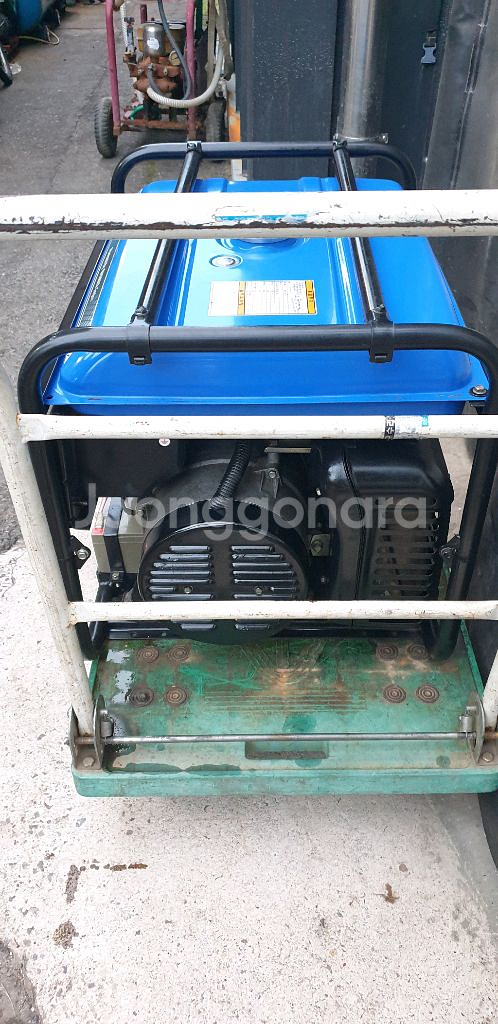 야마하 8키로 발전기 팝니다.--5