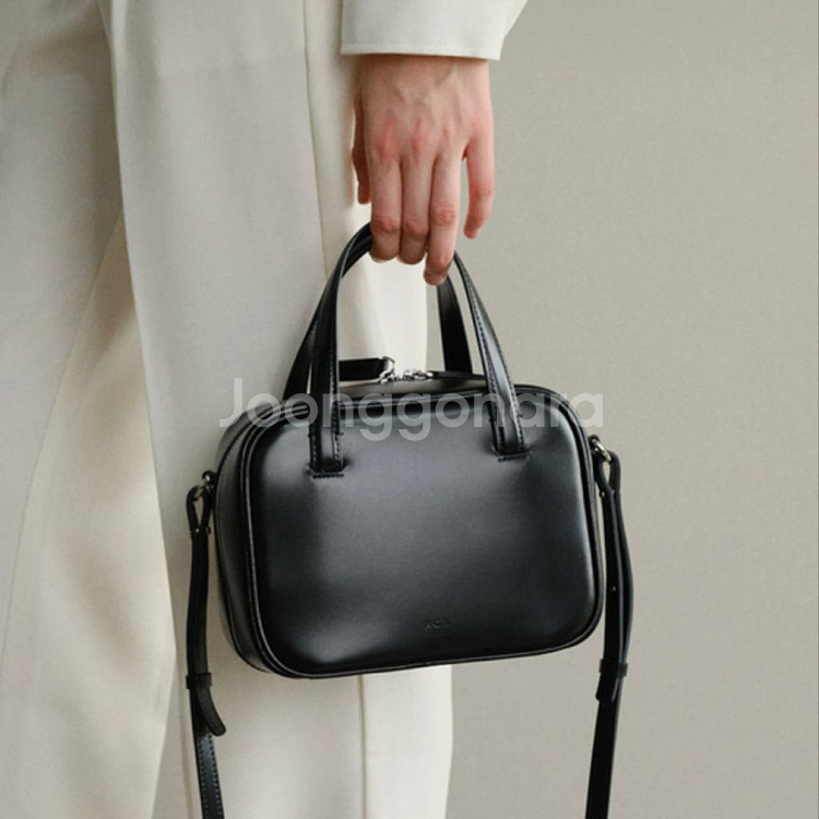 로서울 Mini Tin square tote bag 글로시 블랙--0