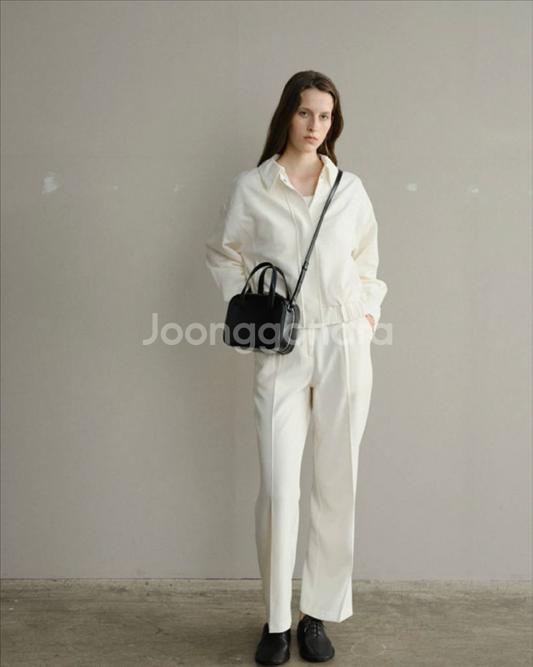 로서울 Mini Tin square tote bag 글로시 블랙--2