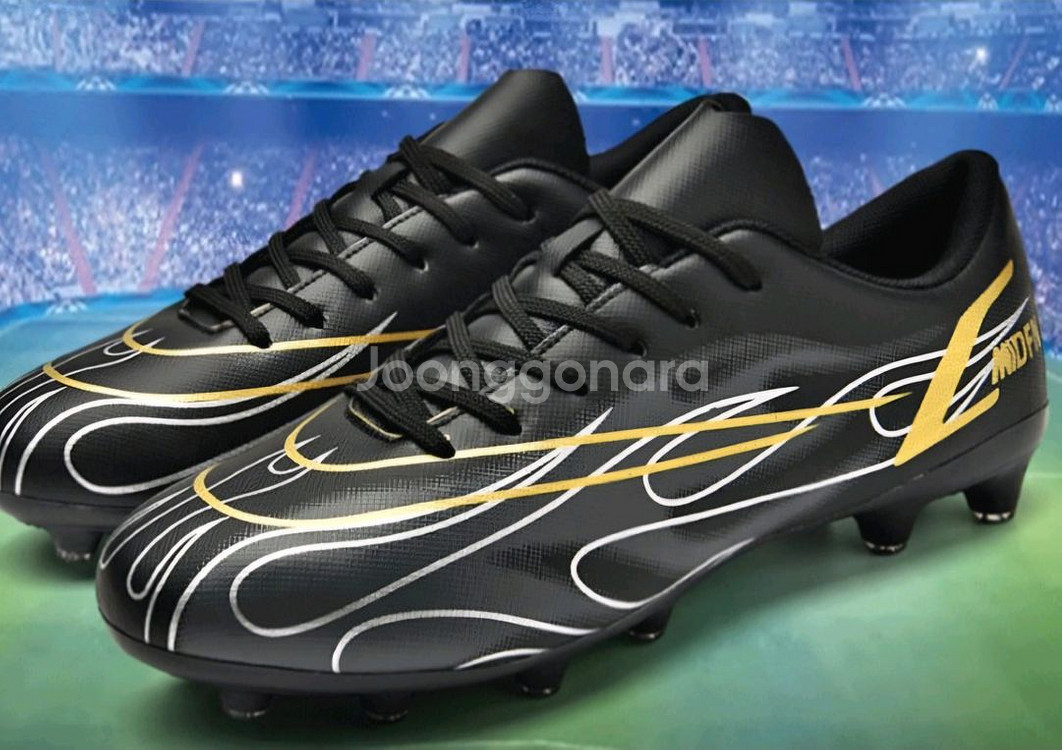 미사용 리온 스포츠 야외 레이드 축구화 225mm--3