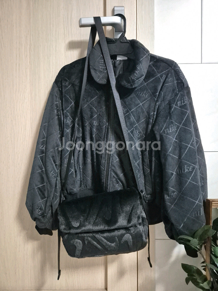 나이키 크로스백 나이키 걸즈 점퍼 여아 140~145 추천--0