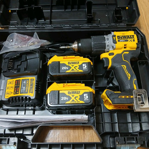 디월트 DCD805P2T 무선드릴 세트