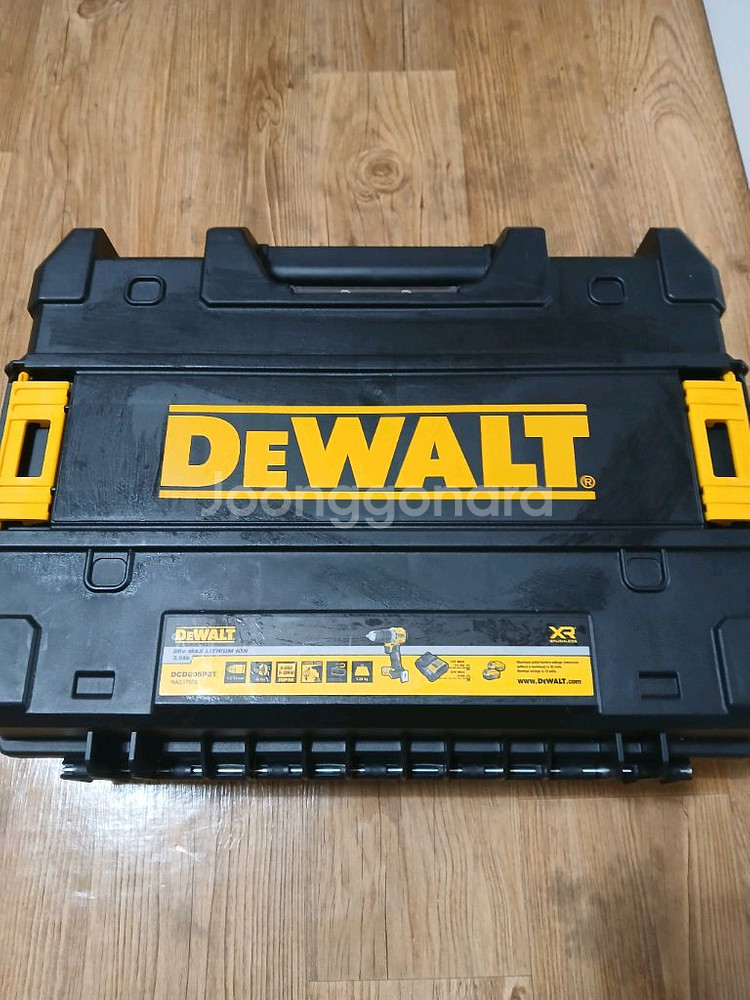 디월트 DCD805P2T 무선드릴 세트--1