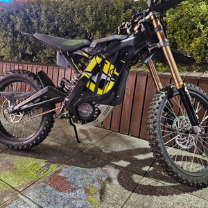 2025년 써론라이트비 x