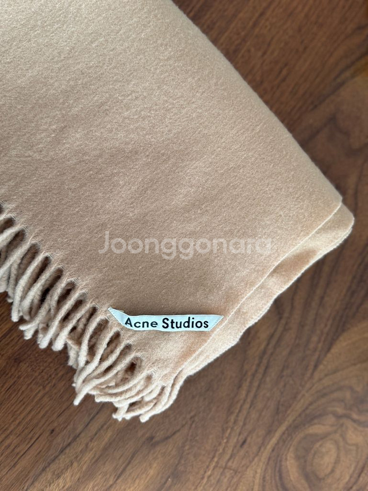 처분가 급처>아크네 스튜디오 머플러--1