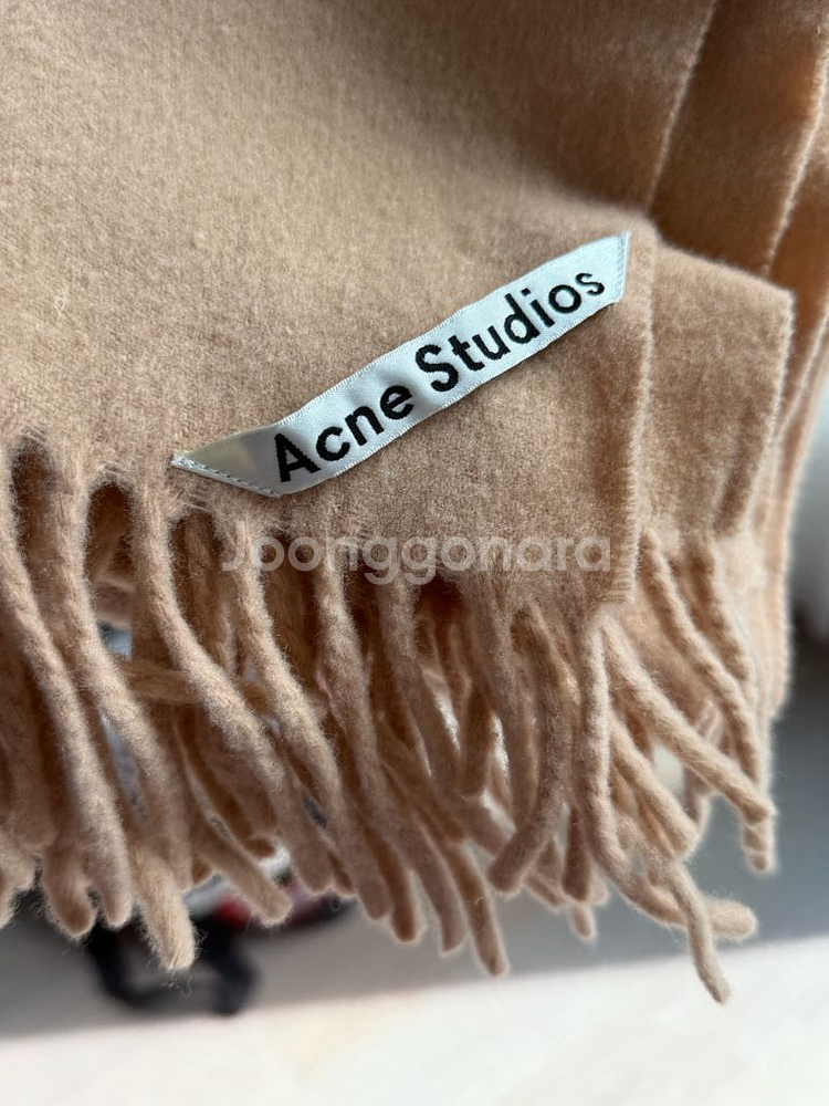 처분가 급처>아크네 스튜디오 머플러--2