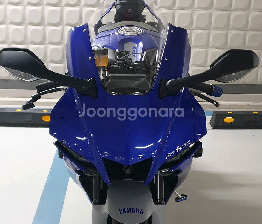 야마하 R1 스포츠바이크--0