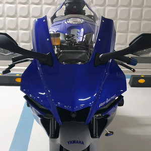 야마하 R1 스포츠바이크