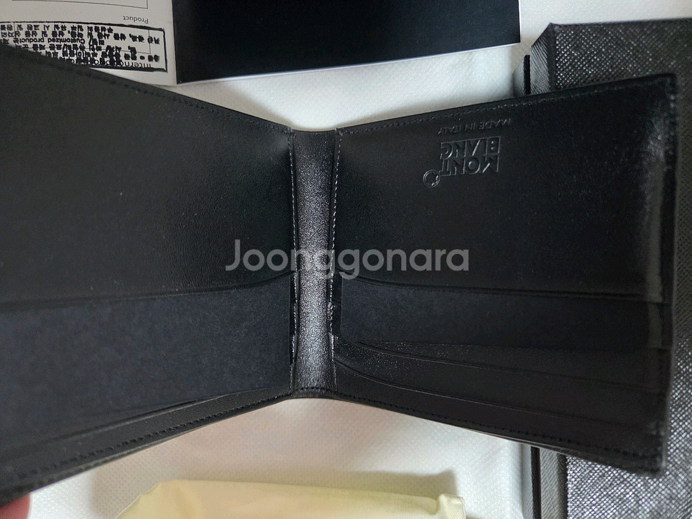 몽블랑7163 남성용 반지갑 팝니다.--2
