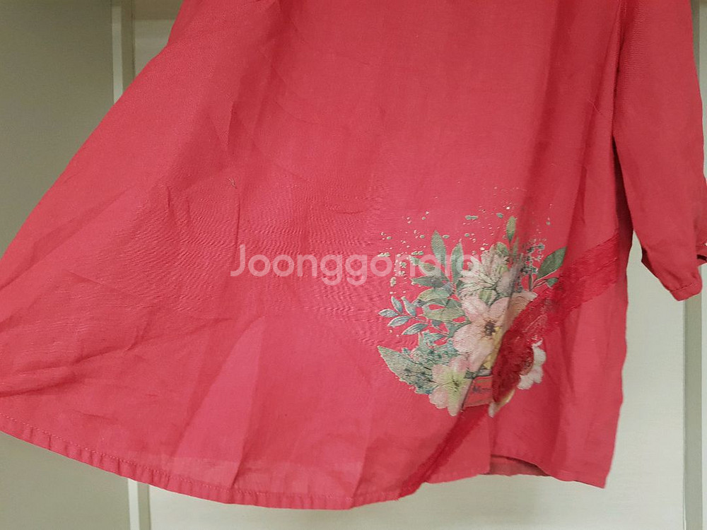 미쉘리 크로쉐배색 린넨상의--3