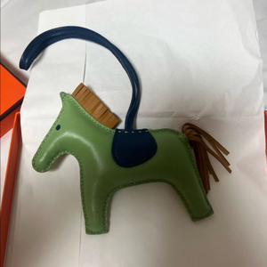 에르메스 로데오 백참 PM사이즈