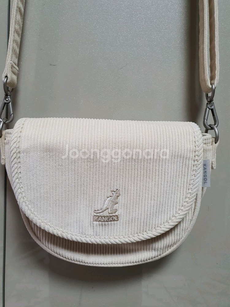 캉골 코듀로이 미니 크로스백/1.5만원--1