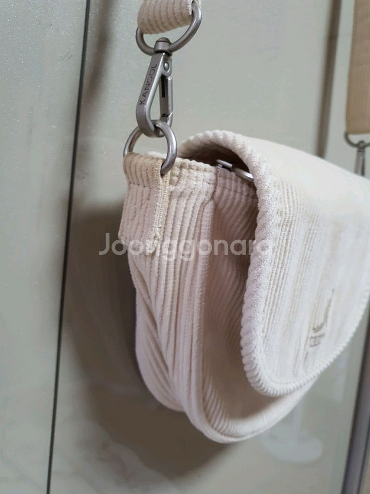 캉골 코듀로이 미니 크로스백/1.5만원--3