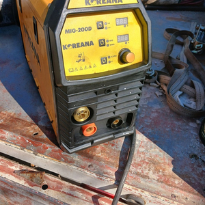 코리아나 MIG-200D 용접기