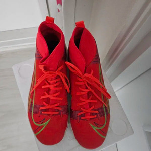 아디다스 머큐리얼 슈퍼플라이 8 아카데미 tf 풋살화 240