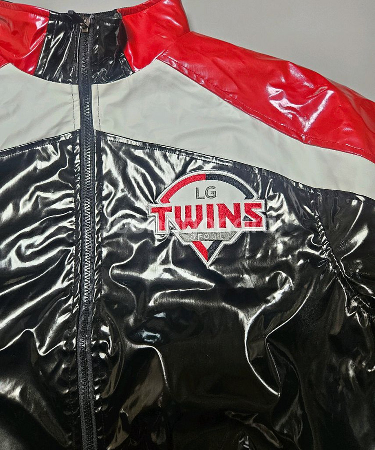LG ·트윈스 동계 유광 점퍼 105사이즈(2025년 10월 구입한 새제품) ·--2
