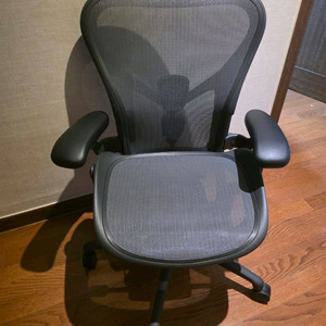 허먼밀러 에어론 풀체어 B