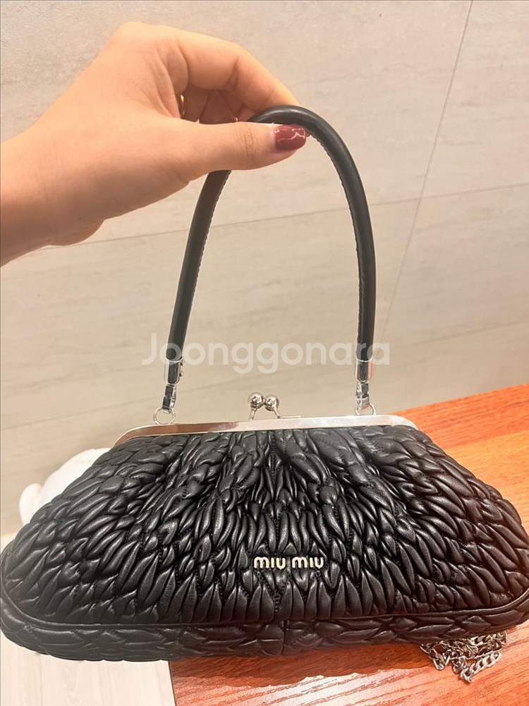 미우미우 정품 블랙 나파가죽 벨클러치백 토트, 크로스백--0