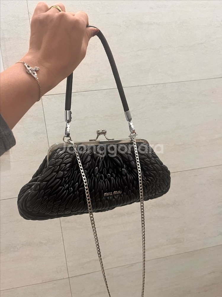 미우미우 정품 블랙 나파가죽 벨클러치백 토트, 크로스백--3