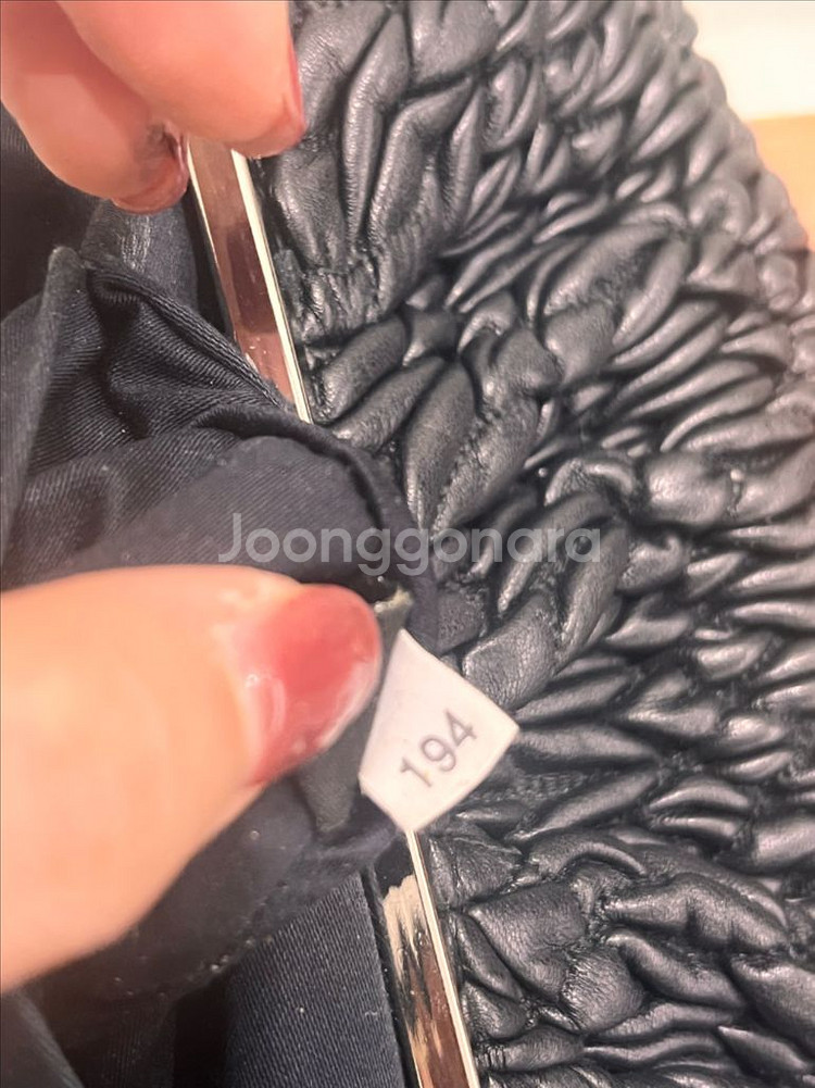 미우미우 정품 블랙 나파가죽 벨클러치백 토트, 크로스백--8