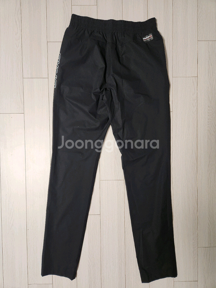 다이나핏 하이퍼 트레이닝 팬츠s(새상품급)다이나핏 하이퍼 트레이닝 바지입니다. 블랙 색상으로, 허리에는 밴딩 처리가--3