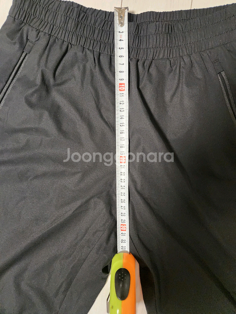 다이나핏 하이퍼 트레이닝 팬츠s(새상품급)다이나핏 하이퍼 트레이닝 바지입니다. 블랙 색상으로, 허리에는 밴딩 처리가--8