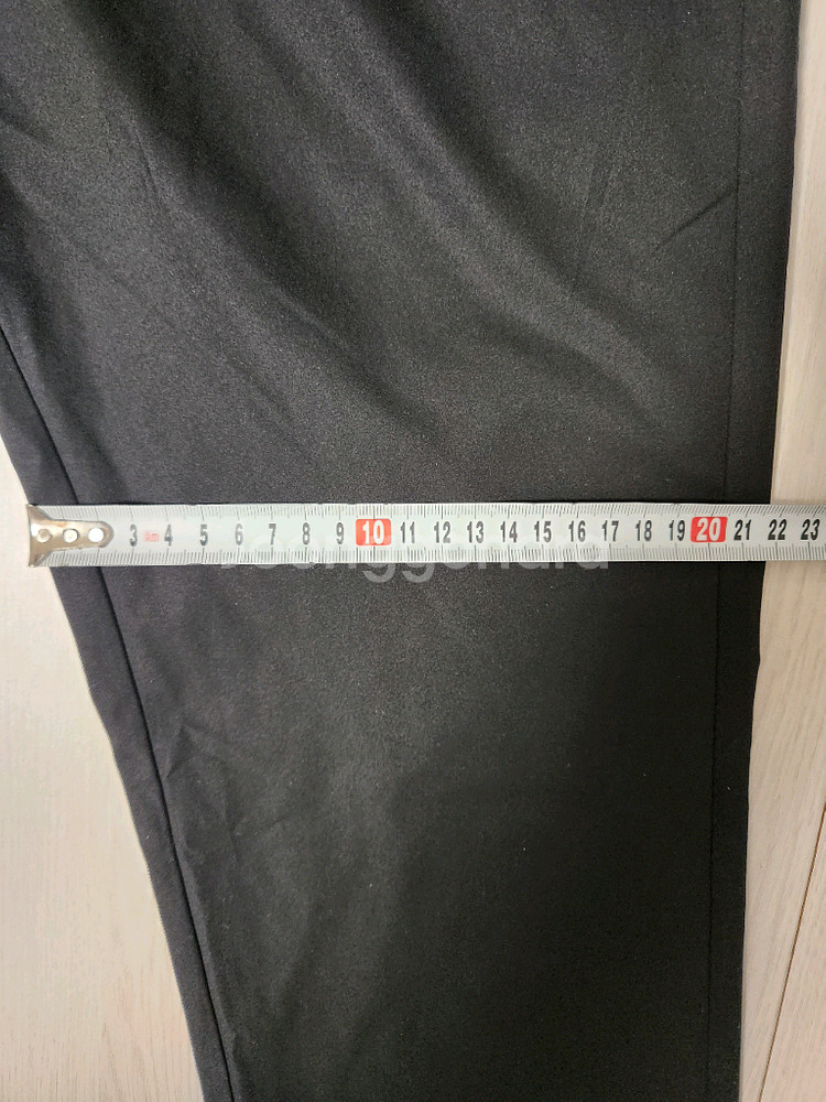 다이나핏 하이퍼 트레이닝 팬츠s(새상품급)다이나핏 하이퍼 트레이닝 바지입니다. 블랙 색상으로, 허리에는 밴딩 처리가--9