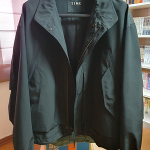 [새상품] 타임옴므 22SS 멀티포켓점퍼 쉘파카 블랙 100 사이즈 팝니다.