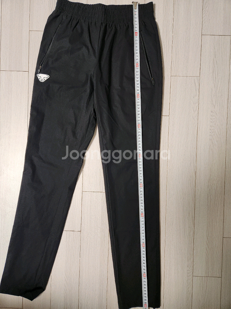 다이나핏 하이퍼 트레이닝 팬츠s(새상품급)다이나핏 하이퍼 트레이닝 바지입니다. 블랙 색상으로, 허리에는 밴딩 처리가--15