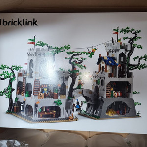 레고 910043 포레스트 스트롱홀드 판매합니다.