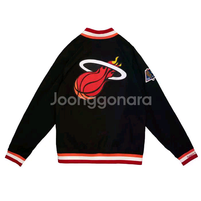 [L]미첼앤네스 마이애미 히트 어센틱 웜업 자켓--2