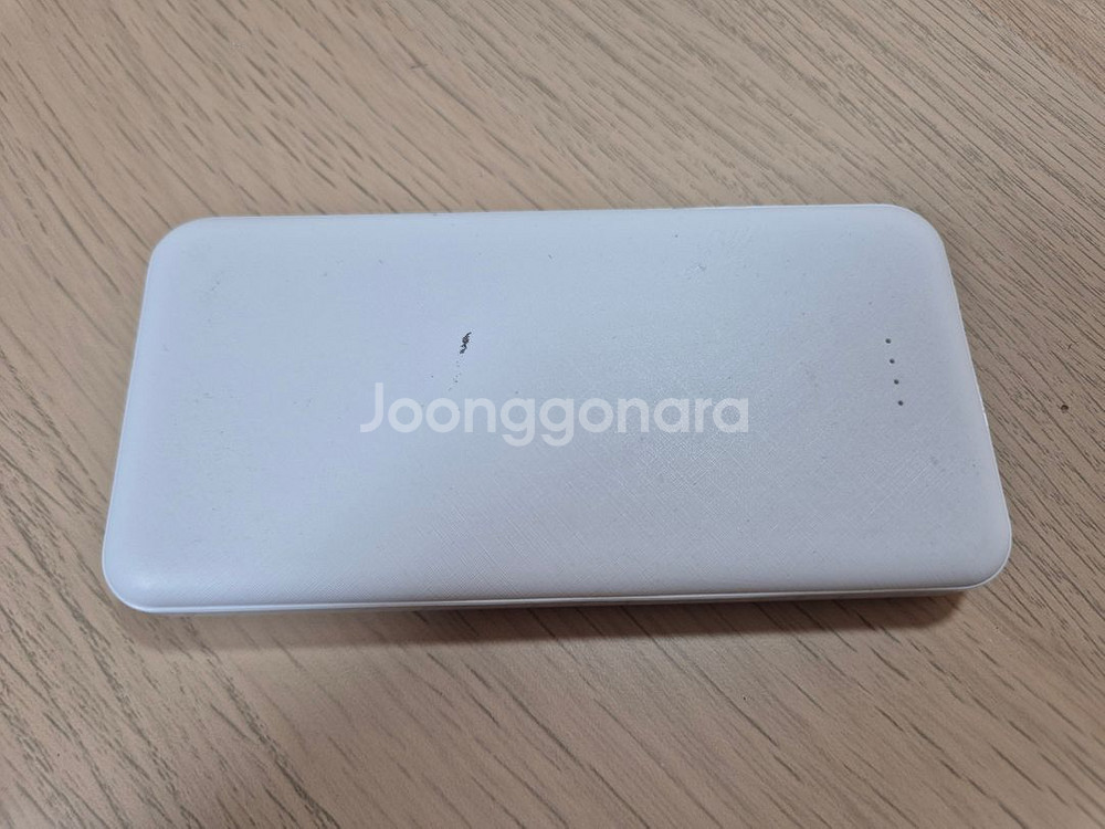 팬톤 고속충전 보조배터리 및 여러 보조배터리 판매합니다.--8