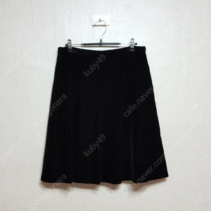 새상품)윤모드 일제 벨벳 플레어 스커트 31-32