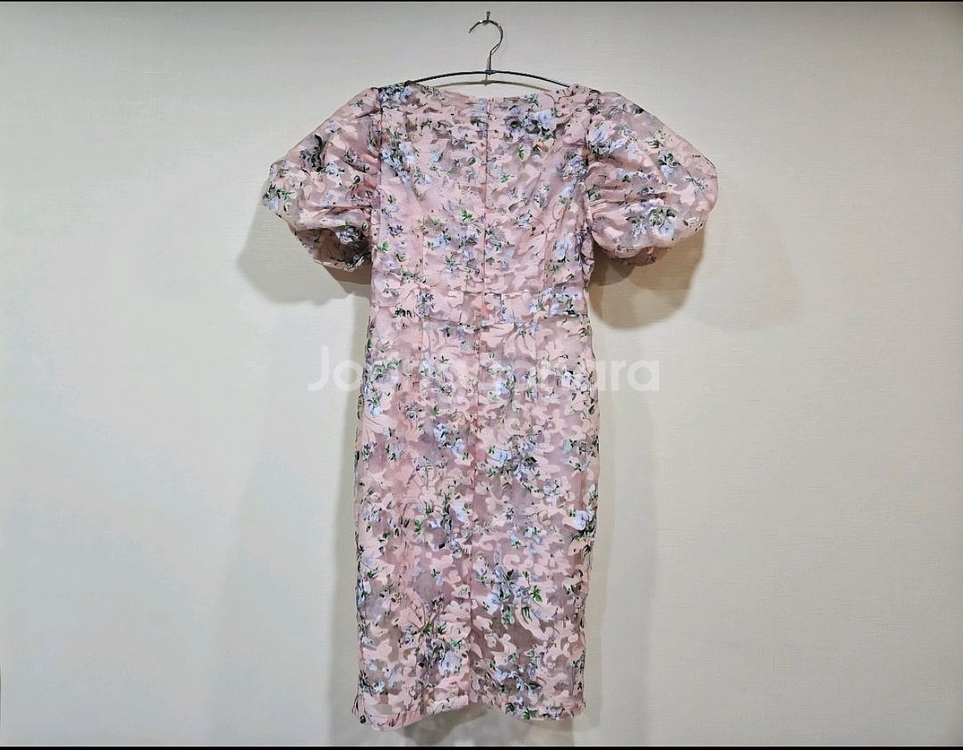 [새상품/여친룩/데이트원피스] 딘트 퍼프 원피스 (M)--2