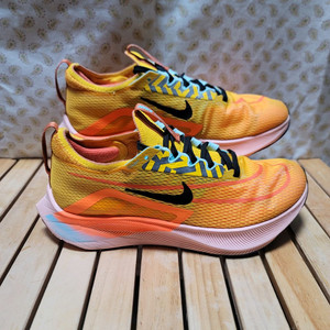 나이키 줌 플라이 4 러닝화 운동화 255