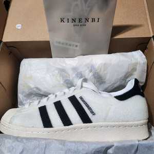 새상품 아디다스 슈퍼스타 SNS 키넨비 255