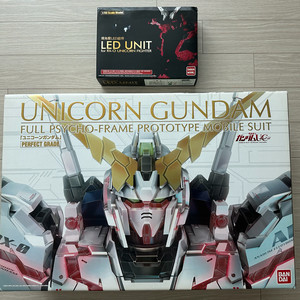 퍼펙트 그레이드 유니콘 건담 프라모델
