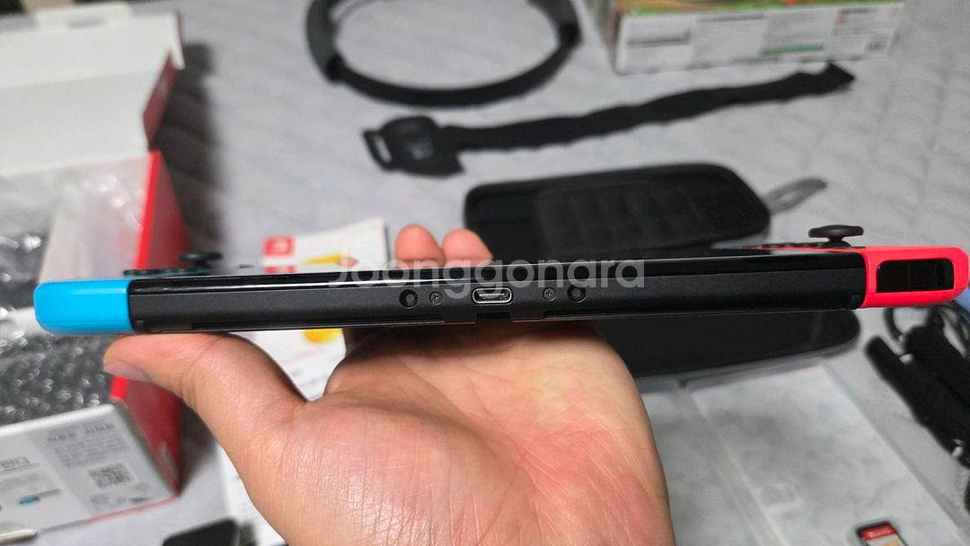 닌텐도 스위치 OLED (마리오 잼버리 + 링피트 + 조이콘2개)--2