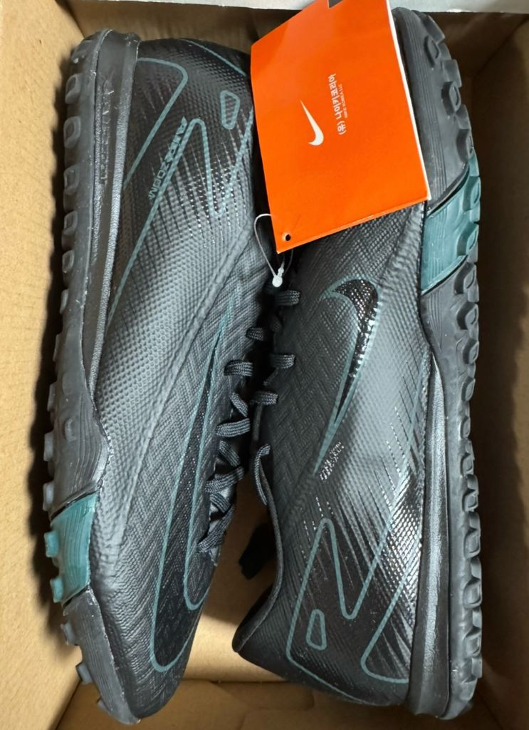 [255] 나이키 머큐리얼 베이퍼16 아카데미 TF 풋살화--8