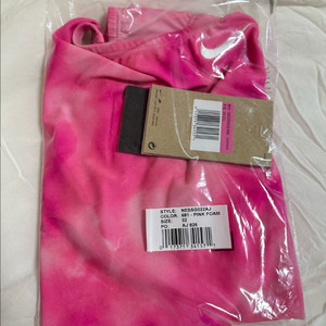 나이키 클라우드 위스퍼 패스트백 32