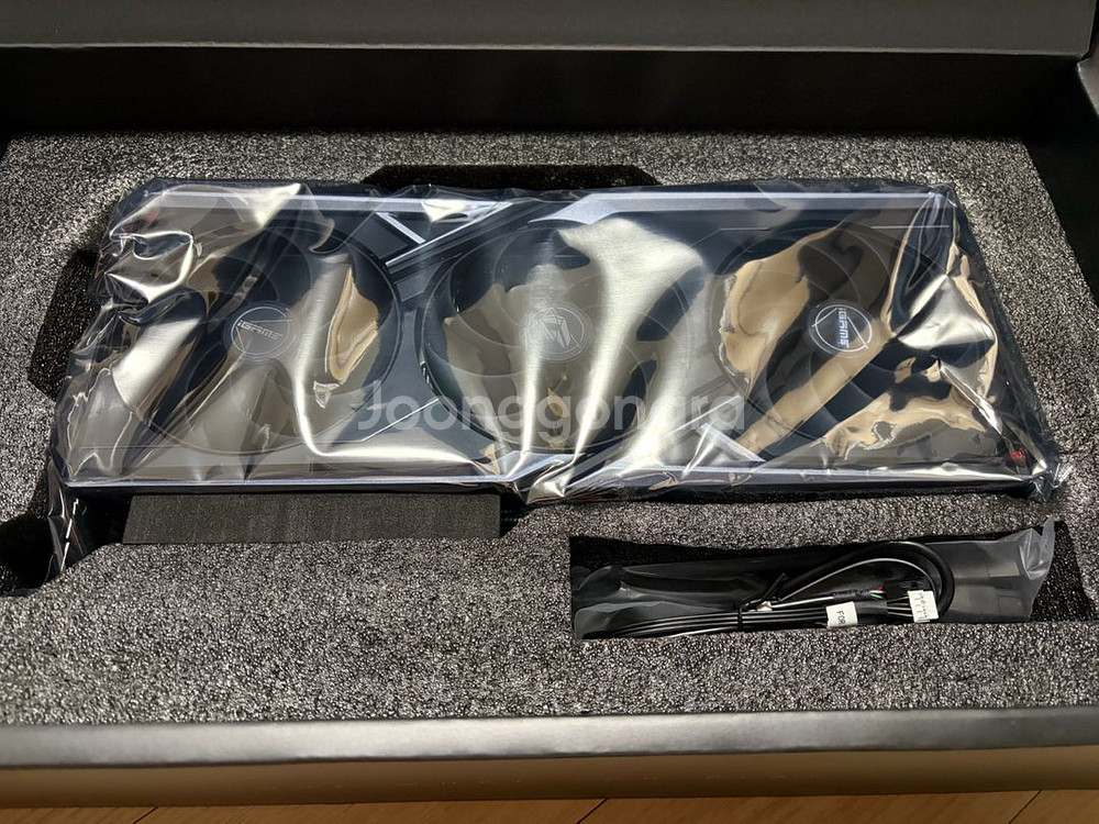 컬러풀 RTX 5070Ti Vulcan--2