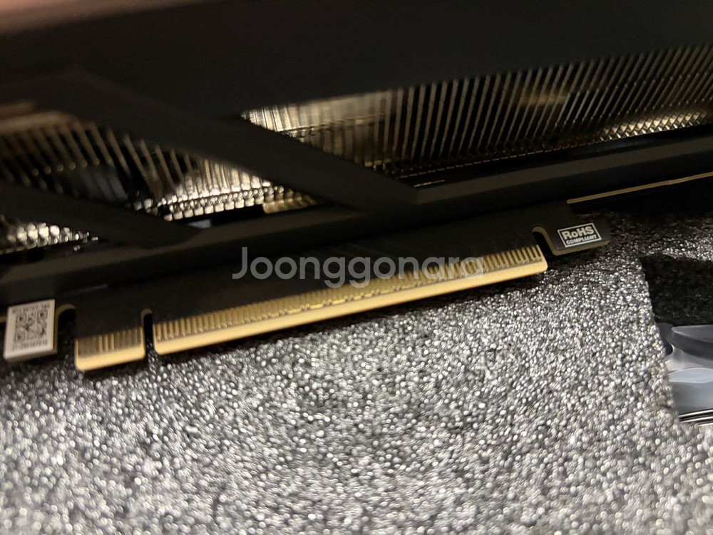 컬러풀 RTX 5070Ti Vulcan--7