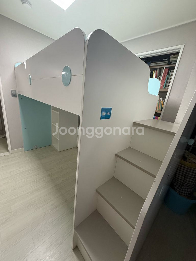 리바트꼼므 높은 벙커침대 하늘색--2