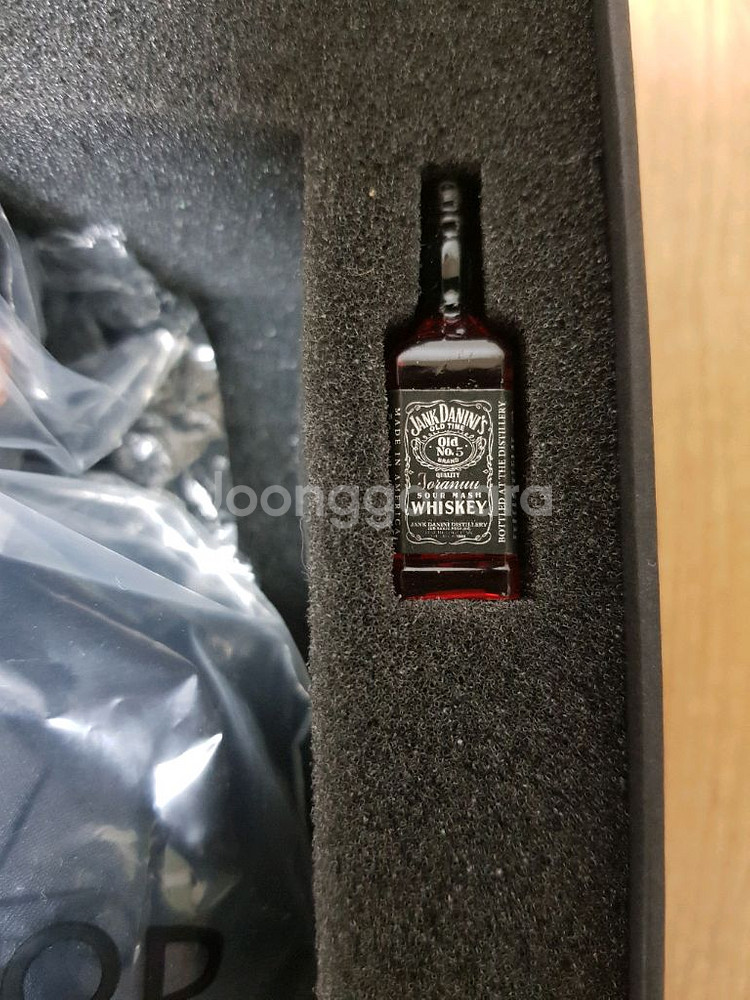 일레븐 로건 정장버전 피규어--4