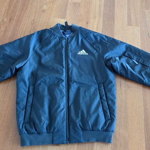 아디다스 주니어 패딩