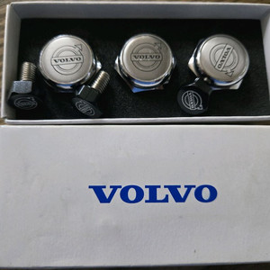 VOLVO 볼보 번호판 볼트 정품 6개새제품.