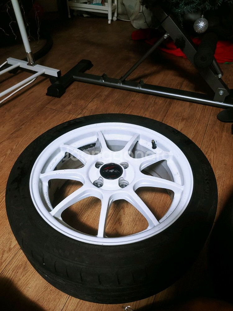 경차 16인치 휠 한 대 분(4개) 40만원에 팝니다.4홀 pcd100--8